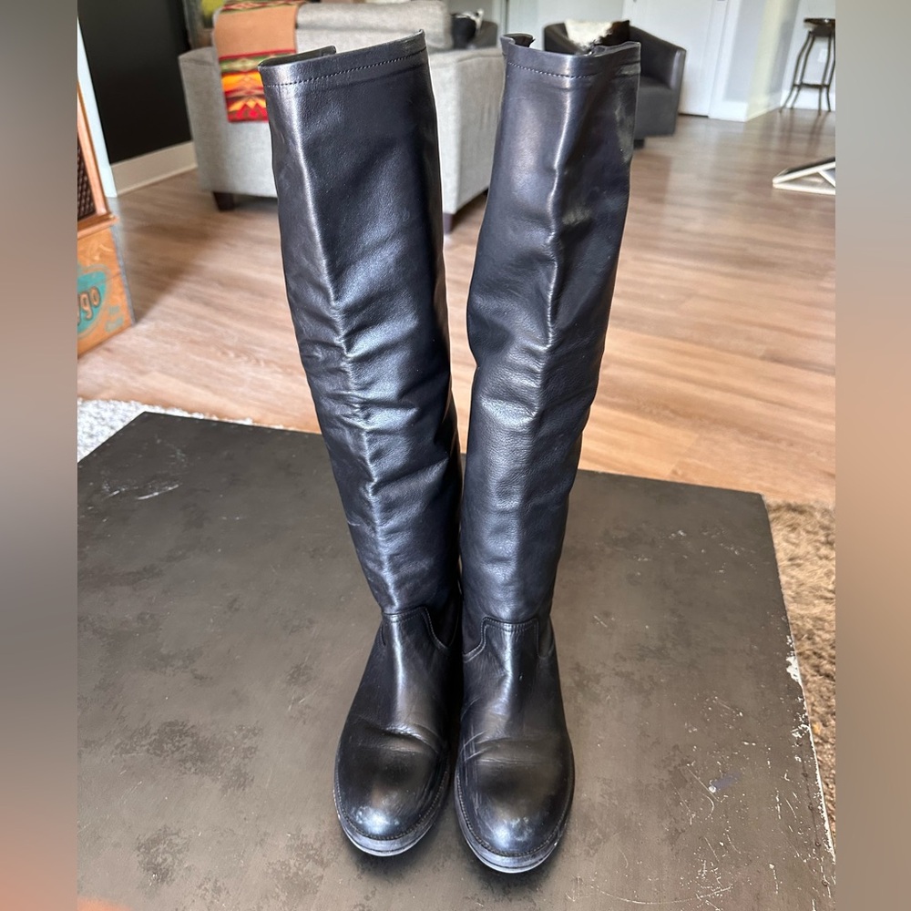 Vero Cuico soft leather full zip back boots